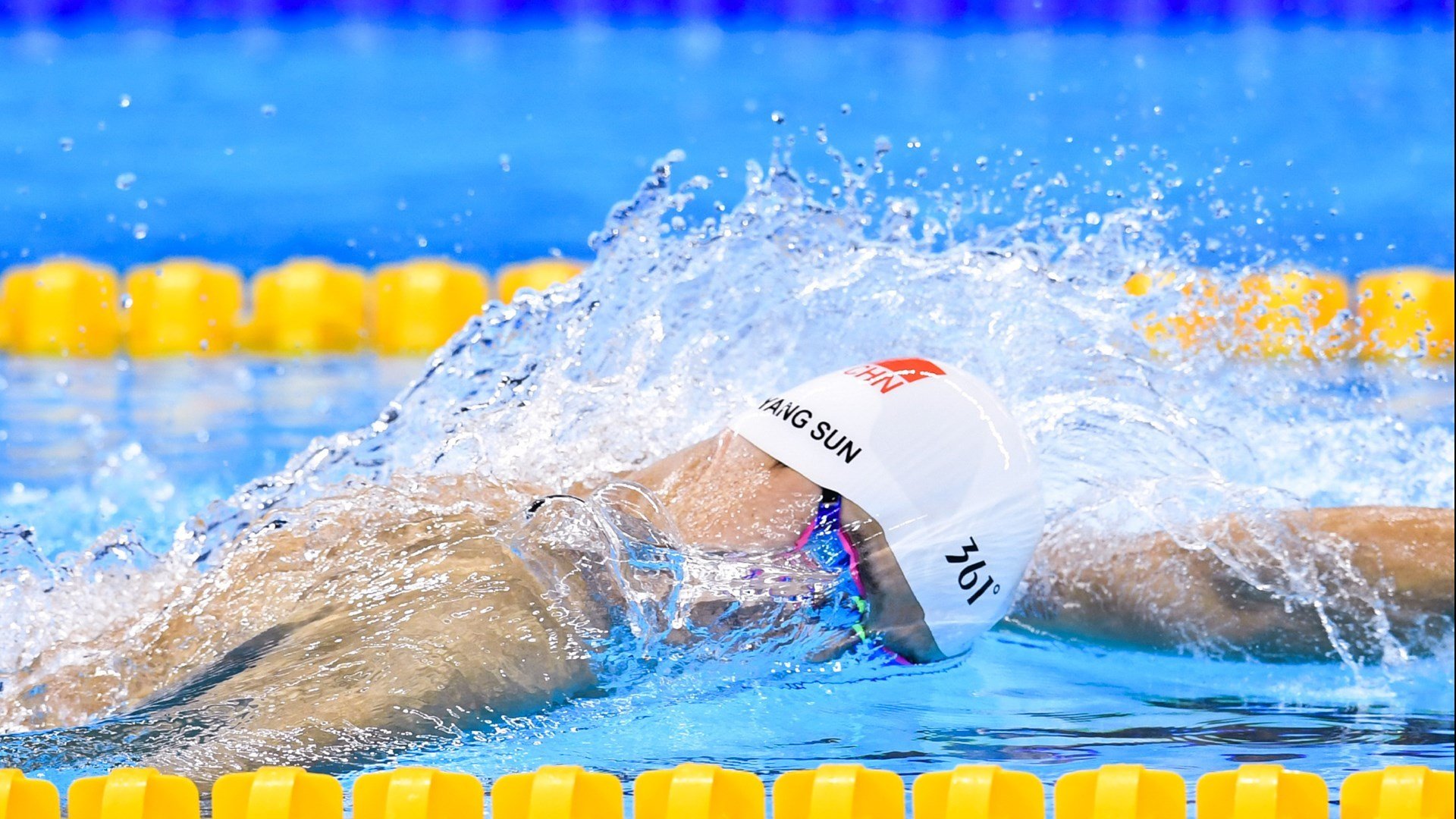 开云竞猜官网-_水世界运动节：畅游、冲浪、潜水全体验_，世界水下运动联合会